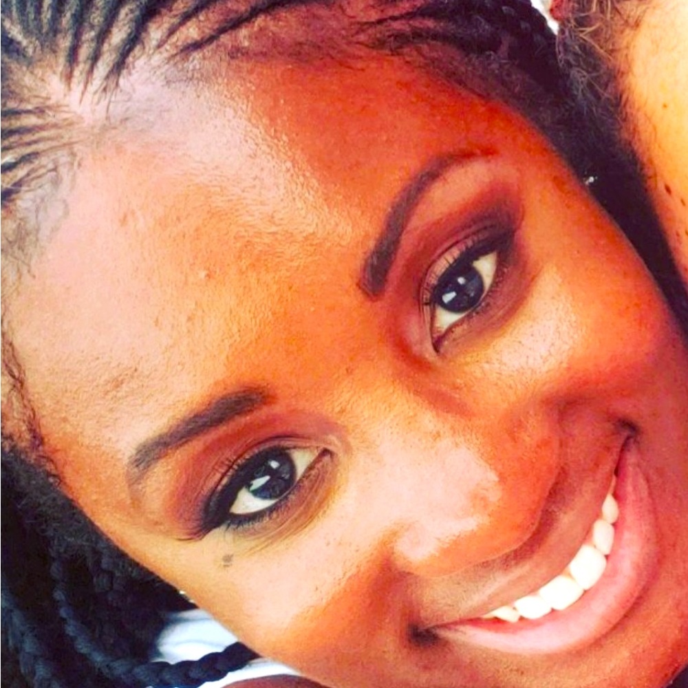 Meet your Posher, Teyona